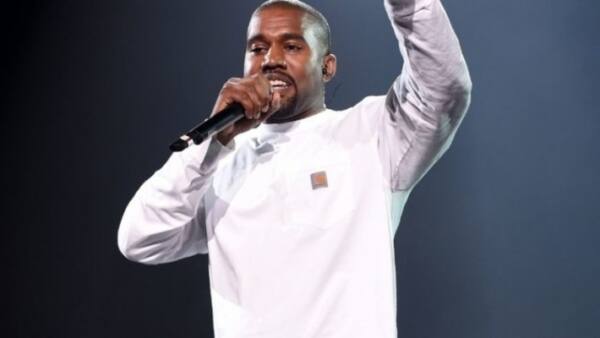 1 kanye-west-cantor-rapper-show-foto-getty-images