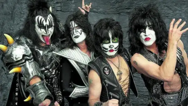 kiss em curitiba
