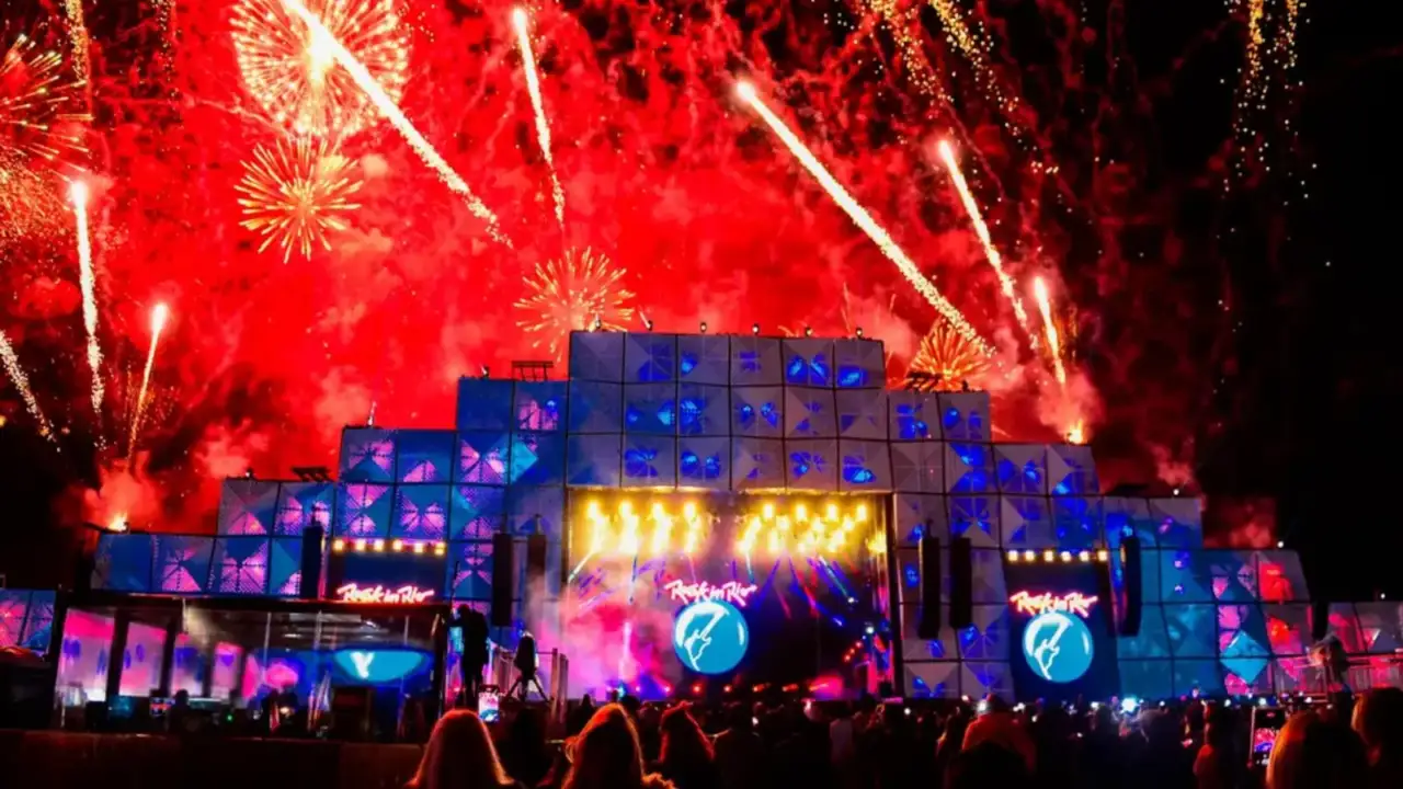 01 fogos-rock-in-rio-2022-vicky-queiroz-gabi-araujo-3-