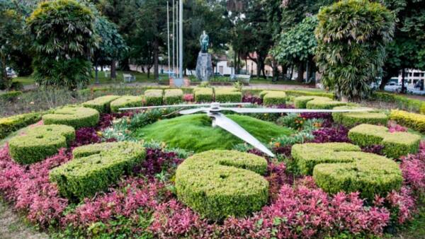 1 pocos de caldas