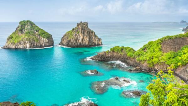 1 Baia-do-Sancho-Fernando-de-Noronha
