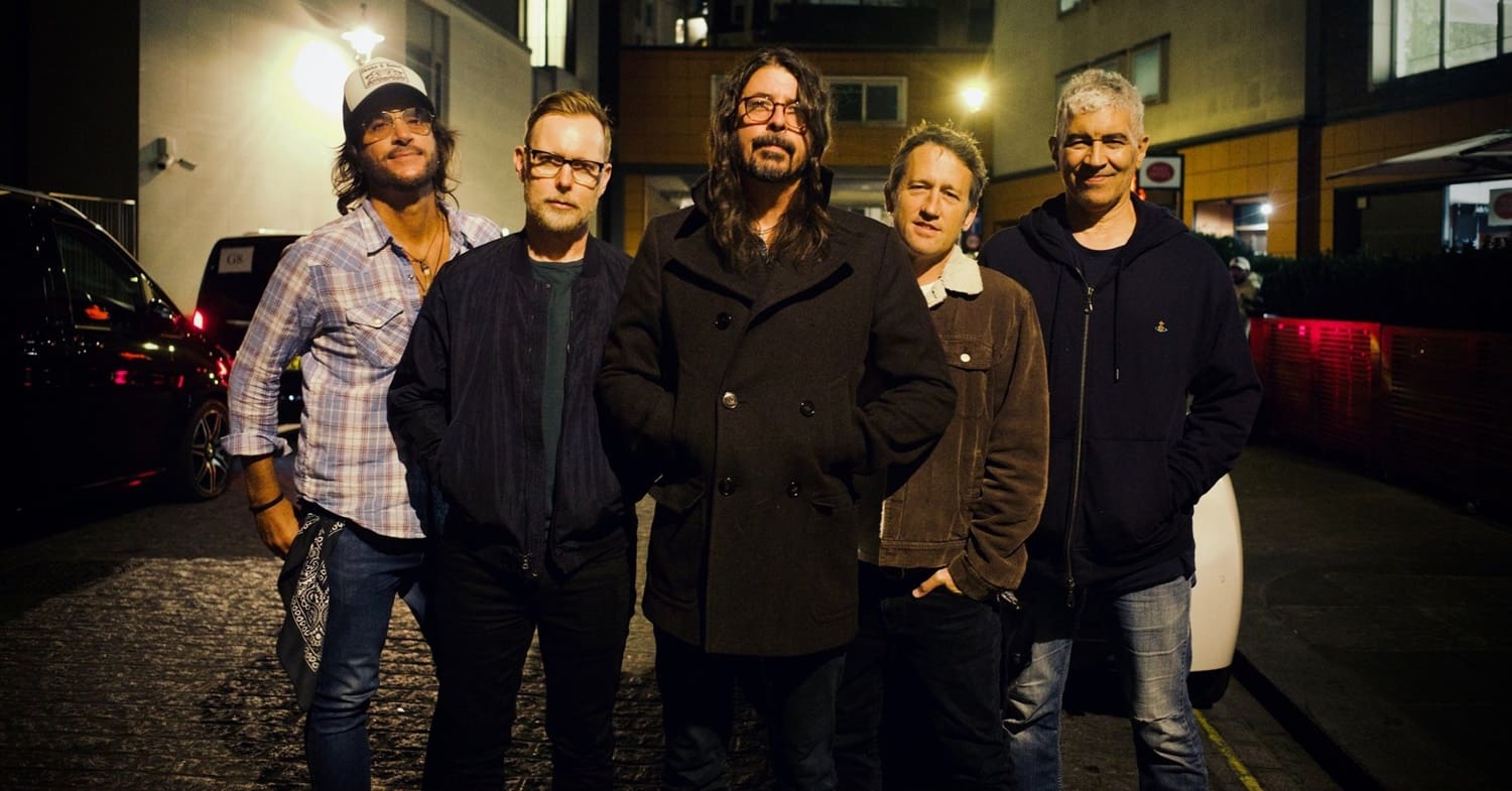 Foo Fighters chega ao Brasil com show em Curitiba antes do The