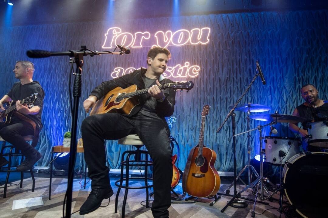 Album-'Enquanto-o-Tempo-Nao-Para'-da-Banda-For-You