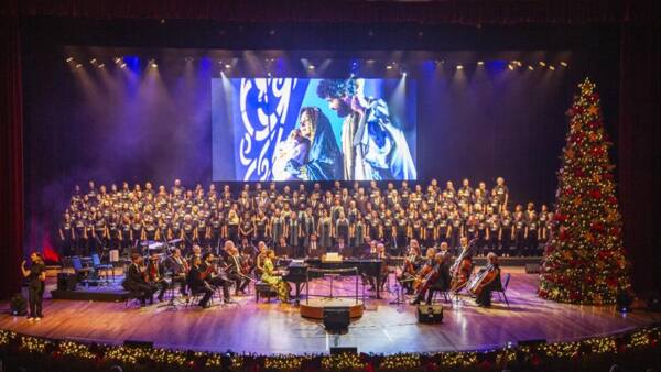 Espetáculo de Natal no Teatro Possitivo - Foto por Ricardo Marajó