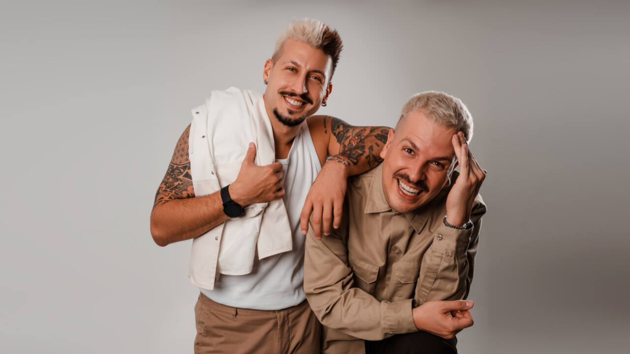 Papi, formado por Allan Furtado e DJ Fefo, lança a faixa 'Santinha Pero no Mucho' - Cred Letícia Ueda