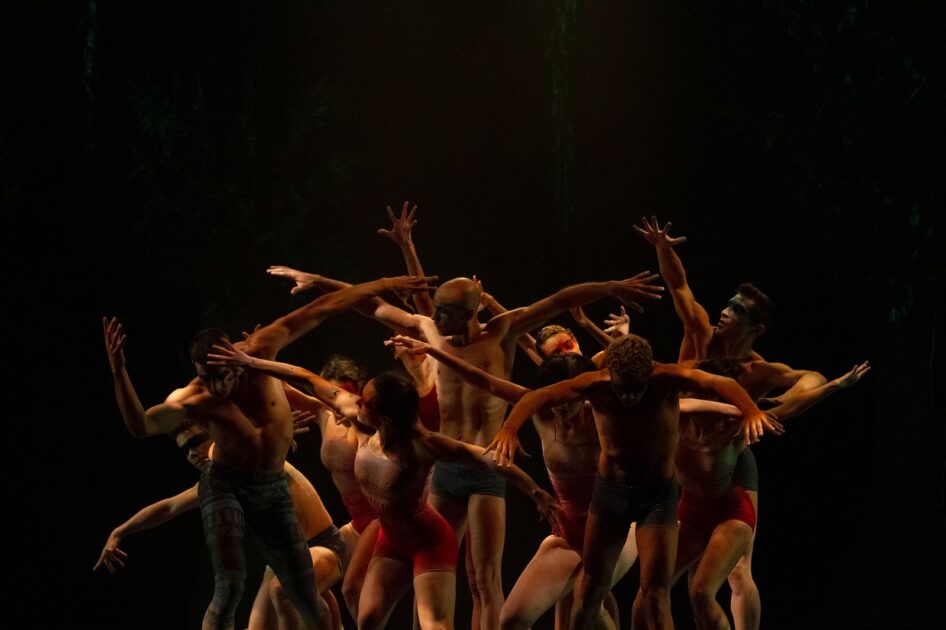 A_Lenda_das_Cataratas___Curitiba_Cia_de_Dança___Cred_Cayo_Vieira