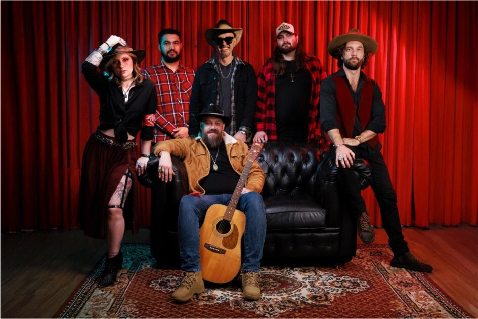 Crimson Bull Rising leva o New Country ao Jokers em uma noite de experiência texana