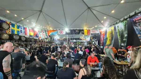 Entrada gratuita anima a agenda da Bodebrown no Hauer com shows, degustações e moda em Curitiba