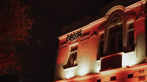 Ingressos à venda para noite temática de flamenco e paella no Crossroads, em Curitiba