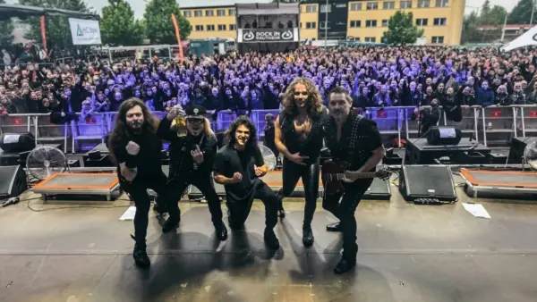 Riot V faz show pela primeira vez em Curitiba na Ópera de Arame, dia 11 de julho