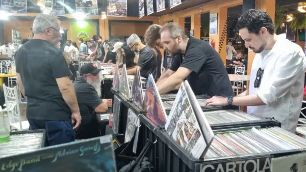 4ª Feira CWB Vinil Project reúne 8 mil discos de vinil em Curitiba dia 25 de julho
