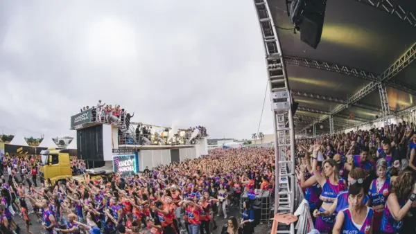 Parangolé confirmado no Curitiba Folia 2026 na Pedreira Paulo Leminski em dezembro