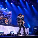 Angra celebra 30 anos de “Holy Land” em noite histórica na Live Curitiba