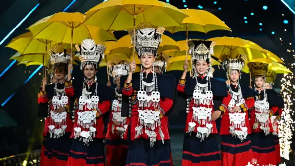 Ingressos à venda para Azaleia Oriental no Teatro Positivo, em Curitiba, dias 16 a 18 de novembro