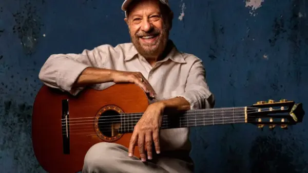 João Bosco apresenta show comemorativo de 80 anos em Curitiba no Teatro Guaíra dia 16